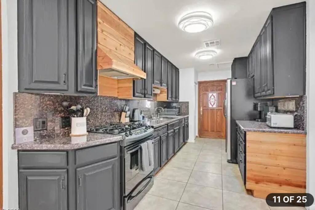 Beautiful Oasis With Rv Or Boat Parking Villa Henderson Exterior photo